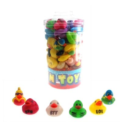 Petit Canard en plastique pour le bain