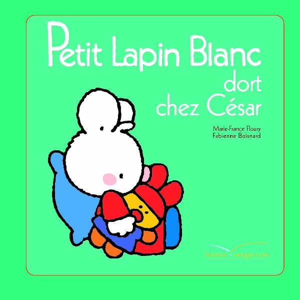Petit lapin blanc dort chez César