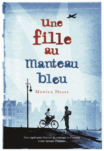 Une fille au manteau bleu